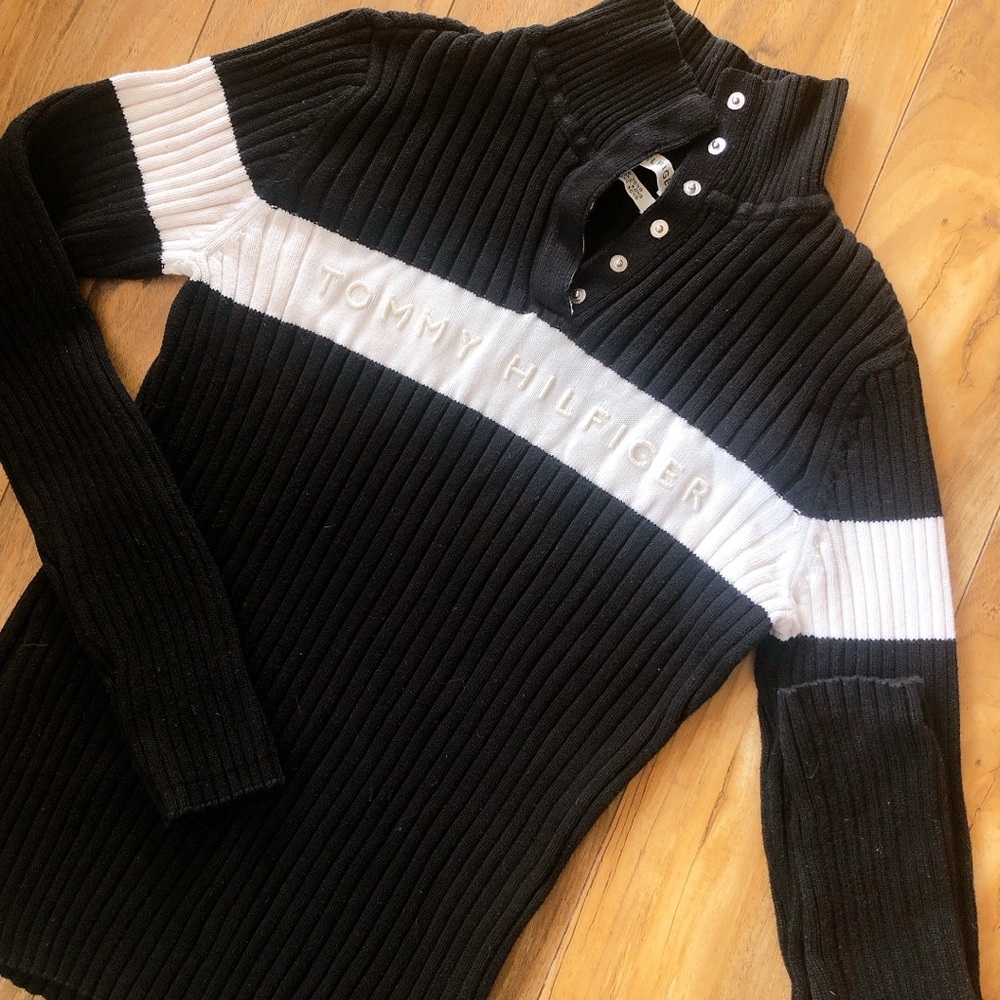 VINTAGE Tommy Hilfiger Mock Neck Sweater💯🔥